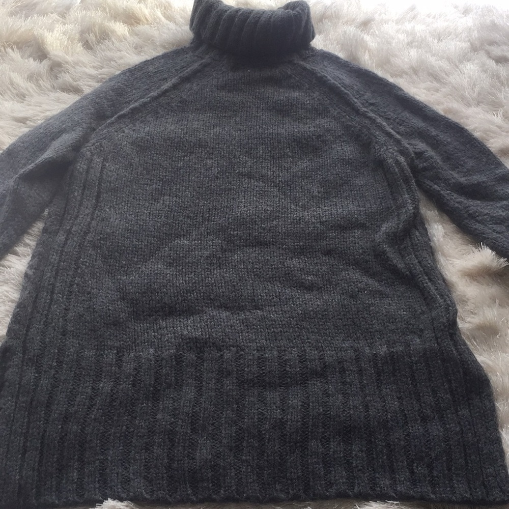 Von Maur | EUC wool turtleneck - Picture 2 of 3